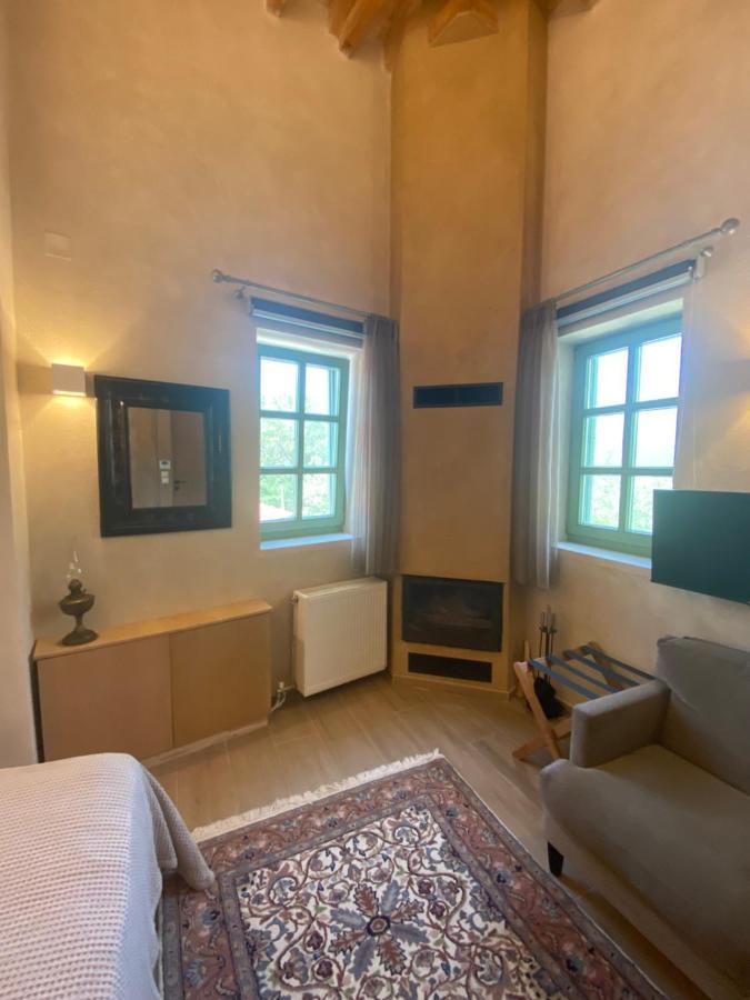Aristi Boutique Stonehouse With Attic Apartment Exterior photo