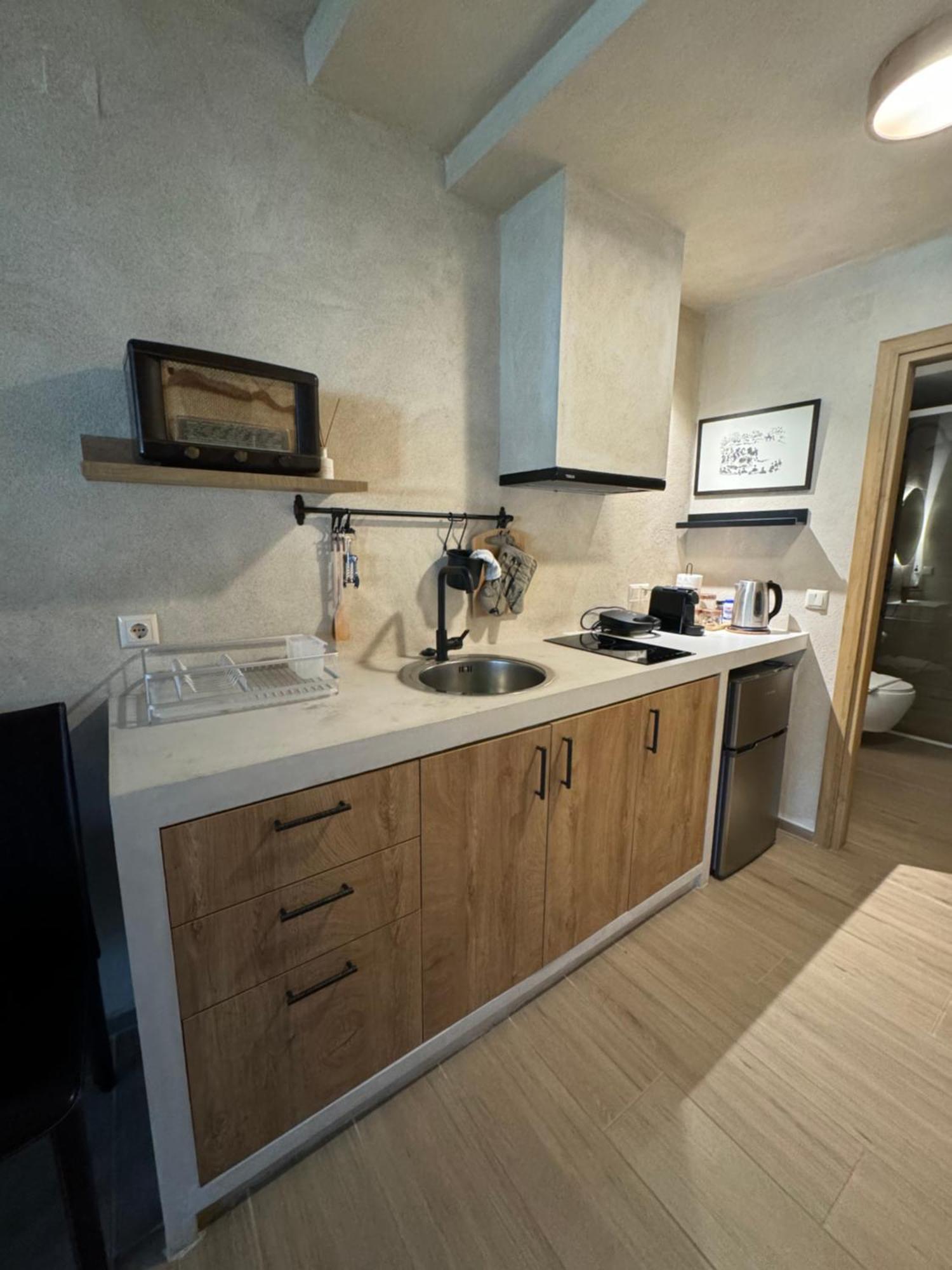 Aristi Boutique Stonehouse With Attic Apartment Exterior photo