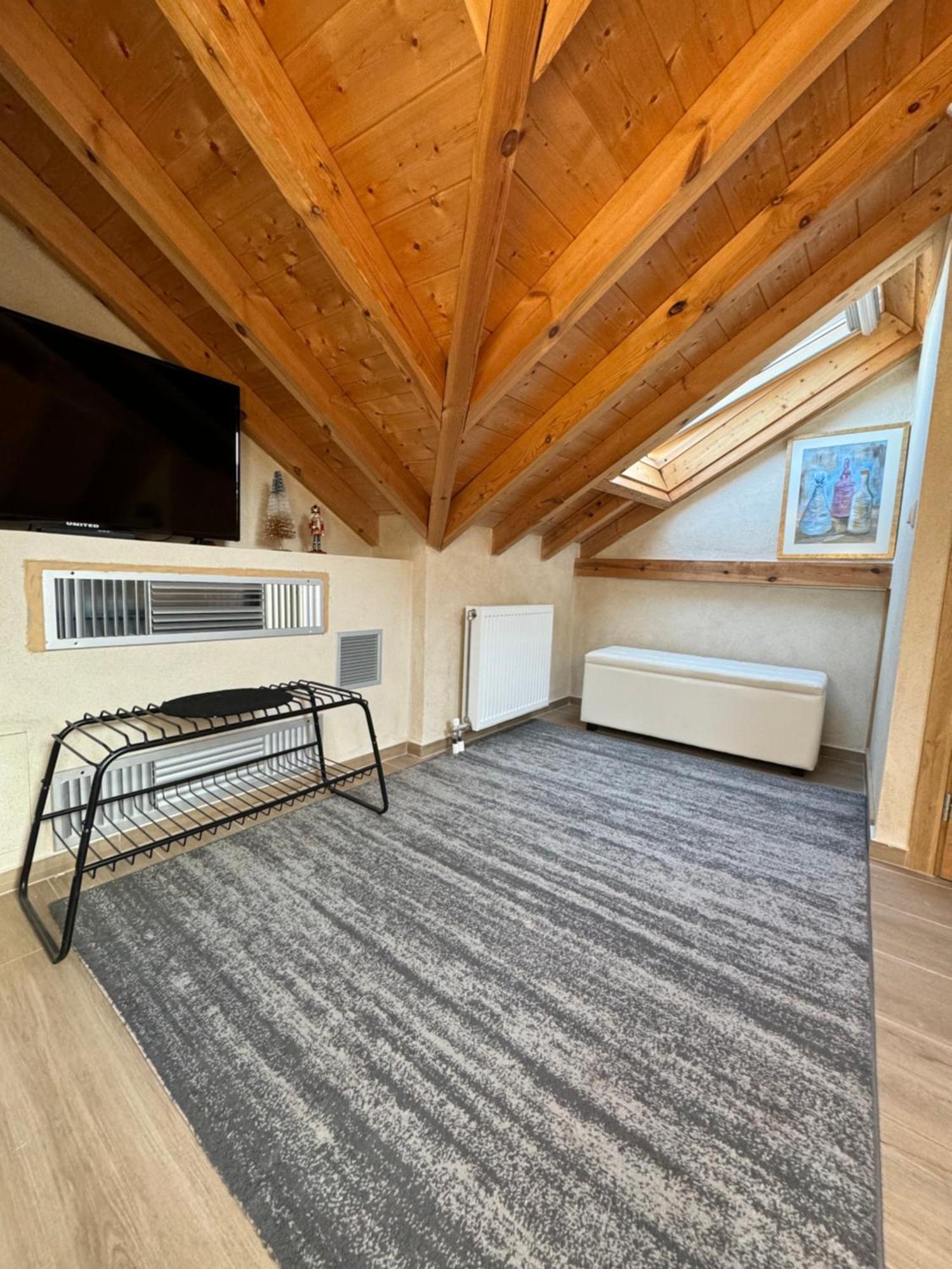 Aristi Boutique Stonehouse With Attic Apartment Exterior photo